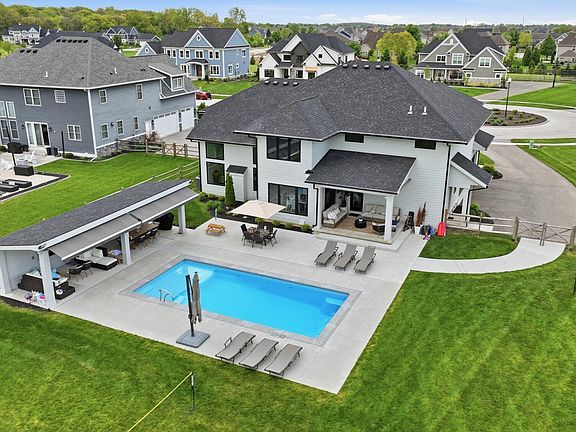 4th image of 4225 Thornbury Ct