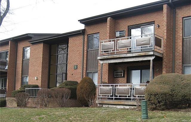 1st image of 7 Brevoort Dr APT 1C