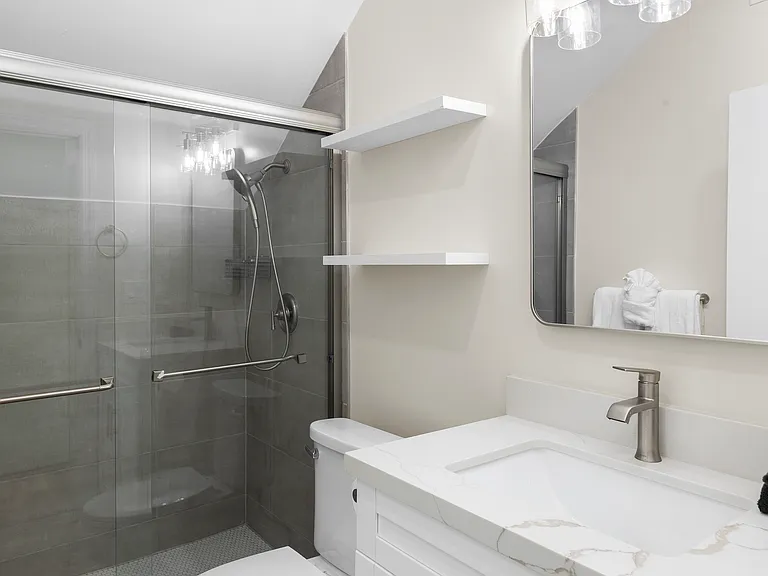 322 Amelia St — Photo 11