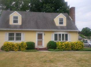 3 Red Oak Ln, Kenilworth, NJ 07033