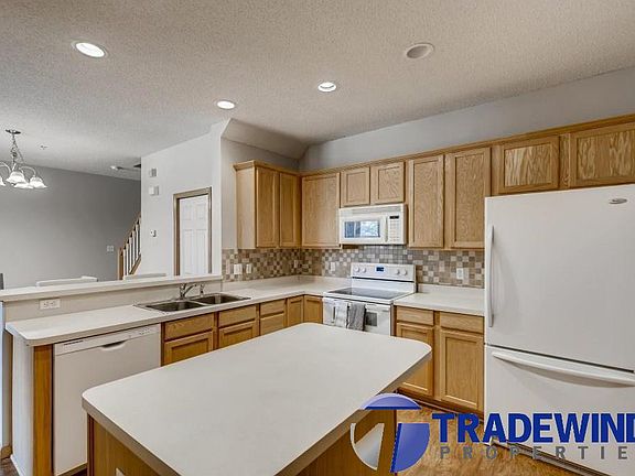 4th image of 11345 Fergus St NE Unit F