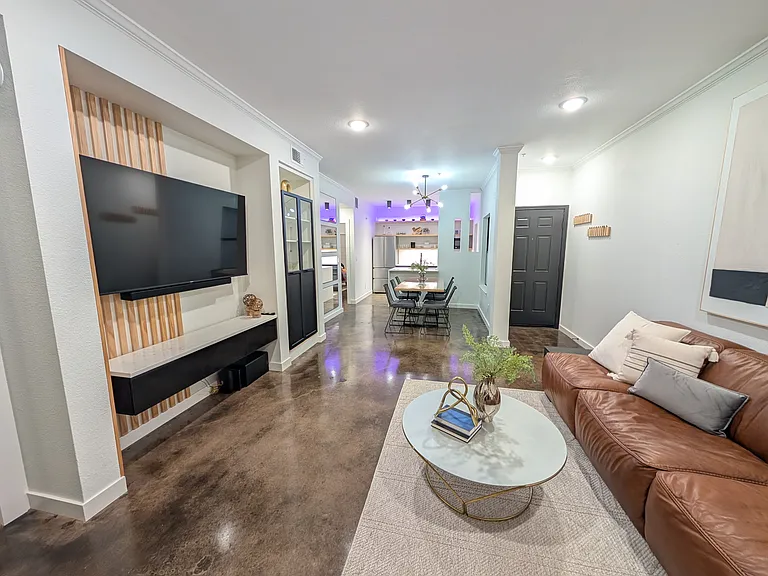 6000 Shepherd Mountain Cv #1 — Photo 3