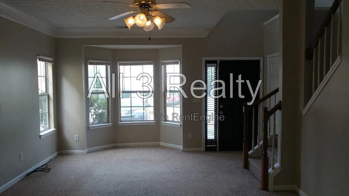 2 bed, 2.5 bath, 1168 sqft, $1,595 — Photo 2