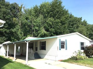 49631 Wintergreen Dr, Shelby Township, MI 48315