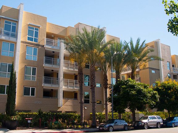 2nd image of 21301 Erwin St Unit 418