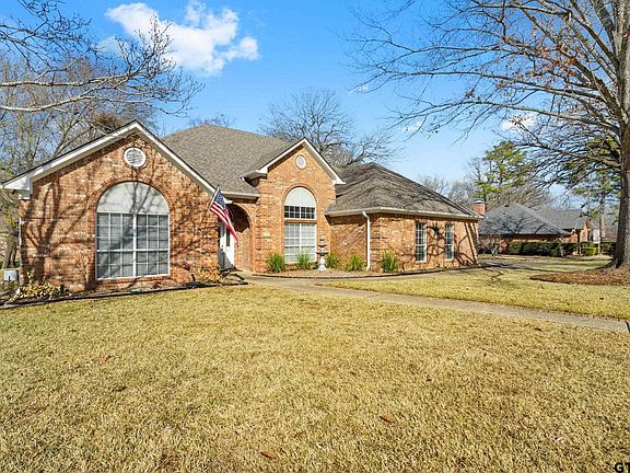 2nd image of 3304 Pinecreek Dr