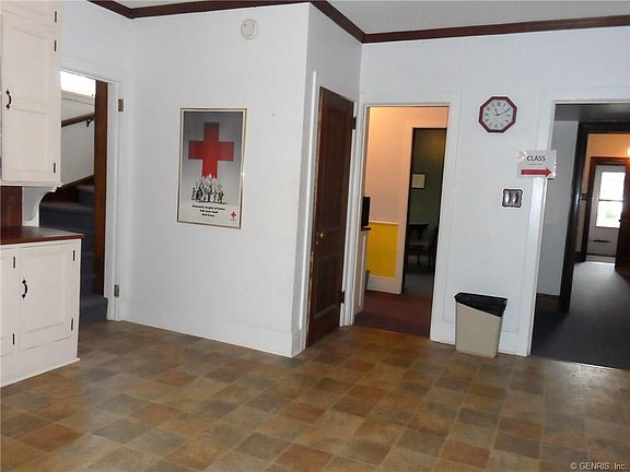 4th image of 83 E Bayard St