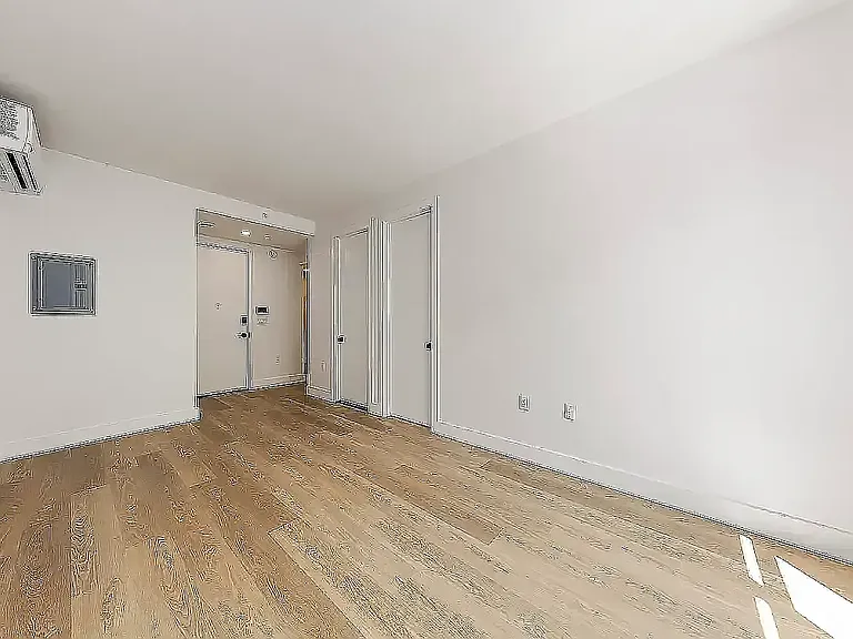 102 Ralph Ave #4 — Photo 4