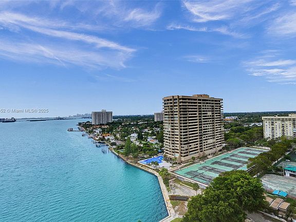 5th image of 11111 Biscayne Blvd #19F