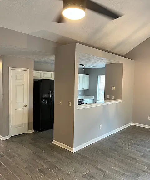 3691 Manor Ct SW — Photo 6
