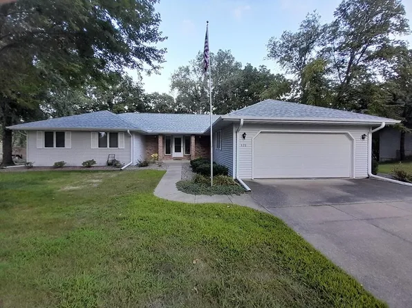 620 Pioneer Rd, Platteville, WI 53818