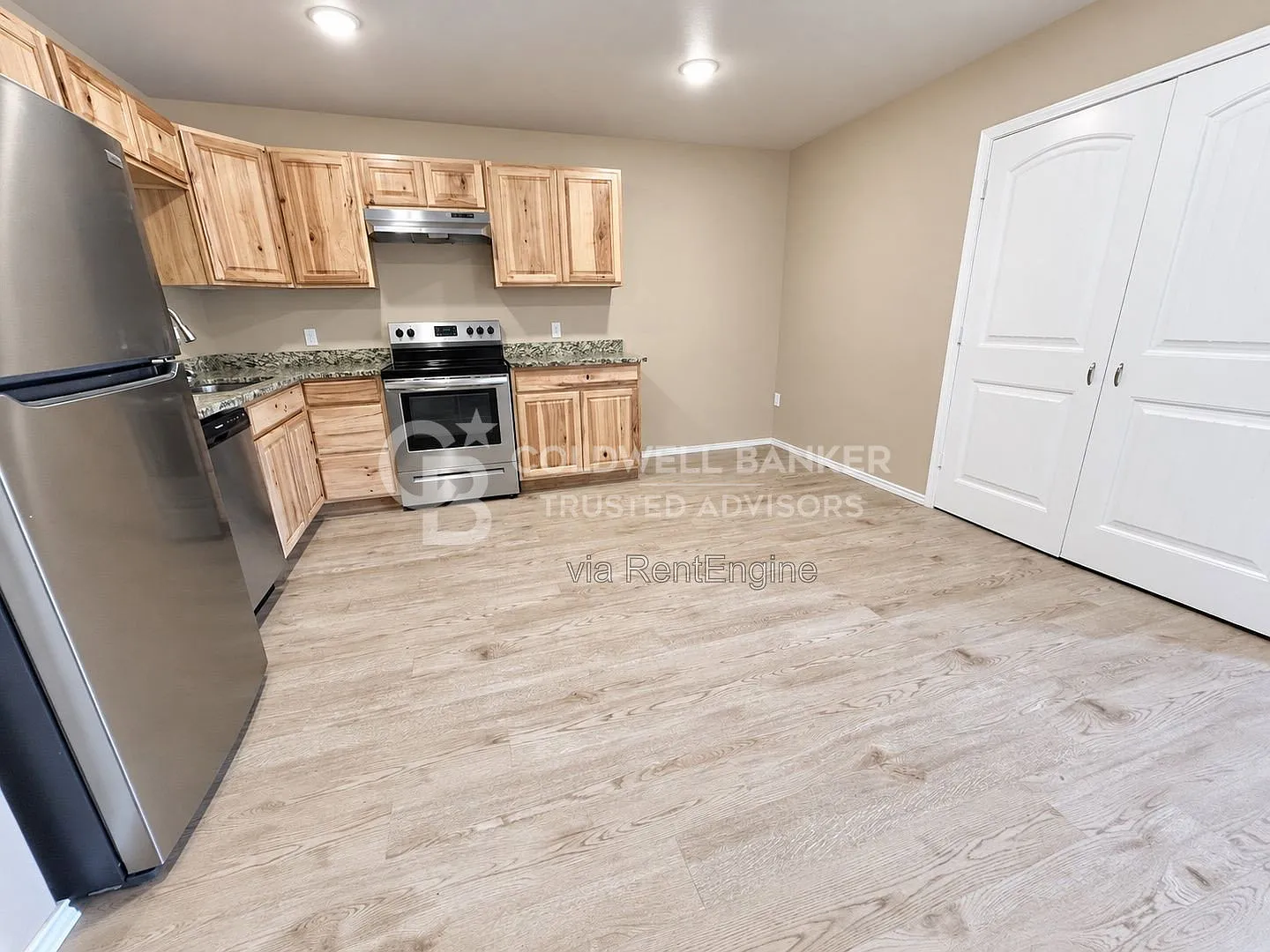 3 bed, 2.0 bath, 1323 sqft, $1,325 — Photo 4