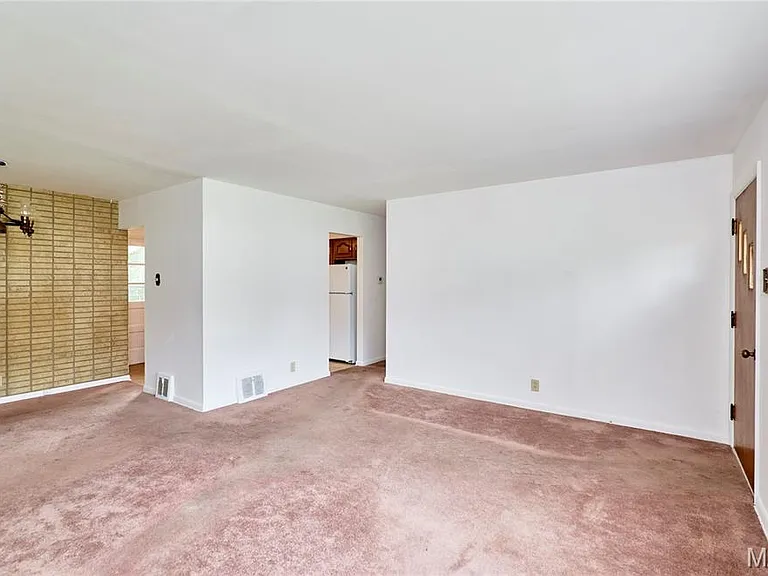 228 Newton Pl — Photo 6