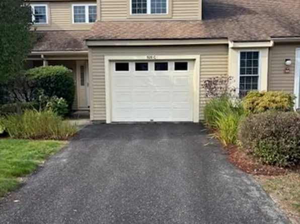 920 Ridgefield Cir #C, Clinton, MA 01510