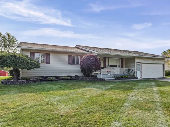 49 Shadywood Dr, Rochester, NY 14606