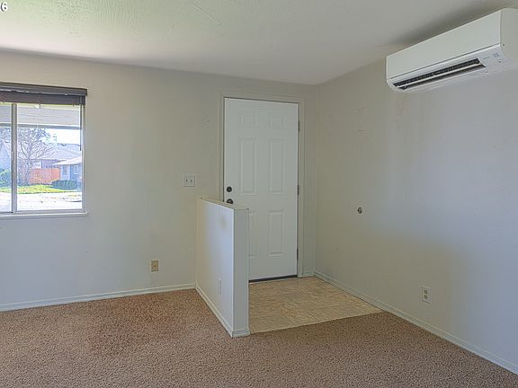3rd image of 25031 Woodland Ave