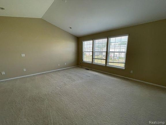 5th image of 6276 Amber Ln