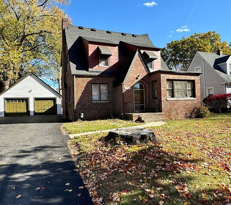 1st image of 233 Highlake Ave
