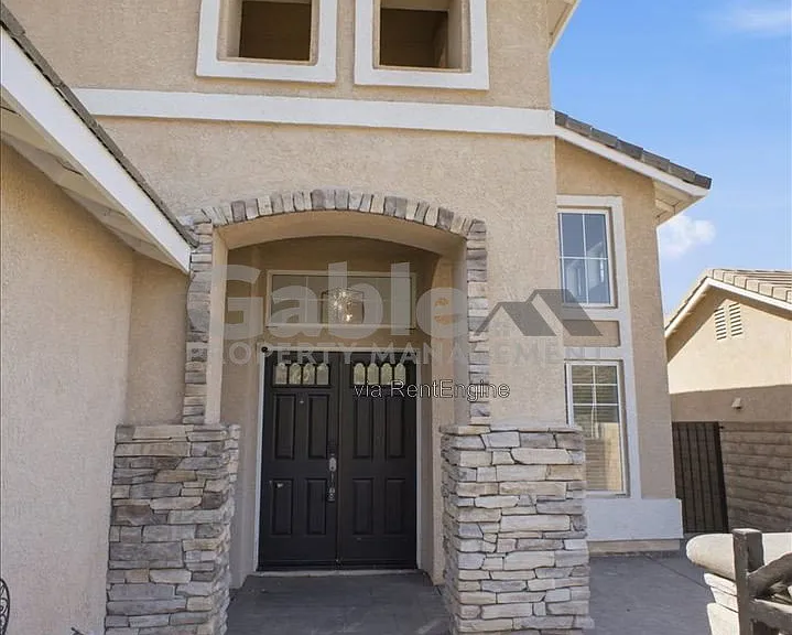 28007 Cascade Rd — Photo 3