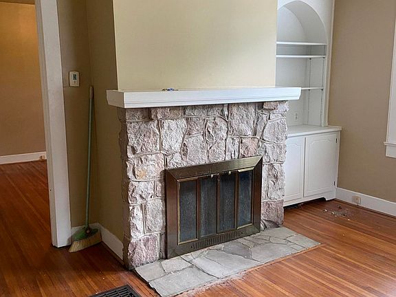 3rd image of 126 Wilson Ave