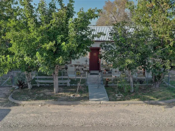 207 S 5th St, Marathon, TX 79842
