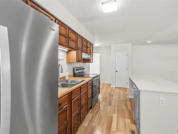 5th image of 11035 Schrenk Ct