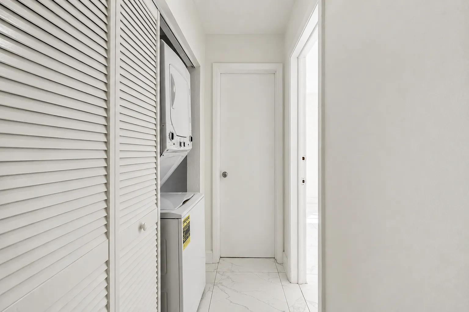 2 bed, 630 sqft, $2,500 — Photo 3