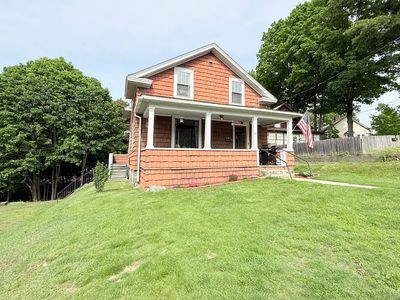27 Columbus Circle, Newport, NH, 03773