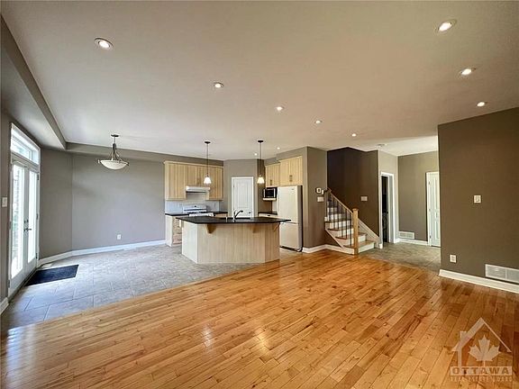 3rd image of 46 Saint Helens Pl