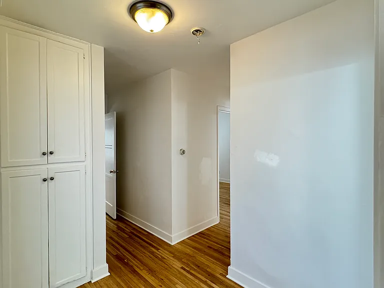 439 N Spaulding Ave — Photo 7