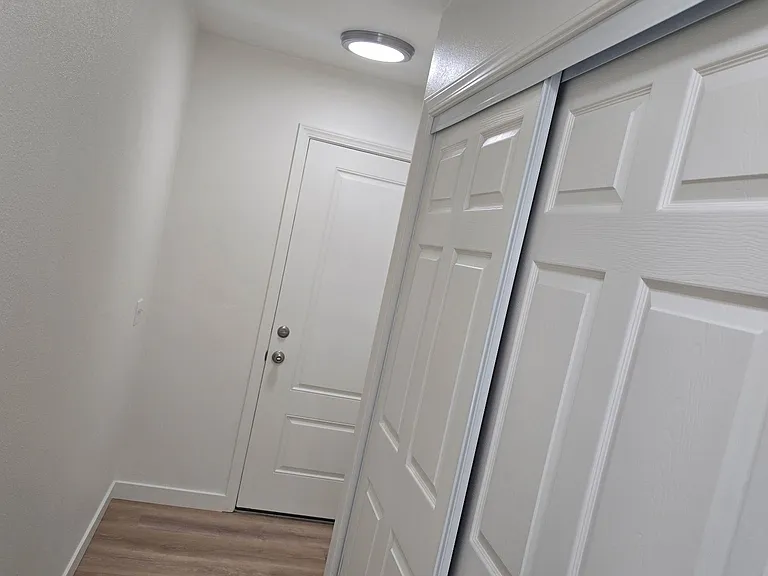 338 SW Woods St #2 — Photo 9