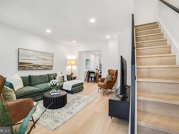 2nd image of 1237 Hull St #1