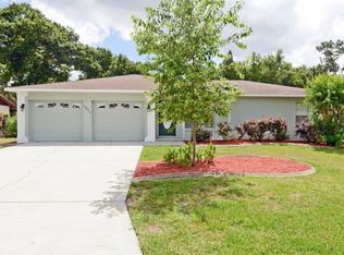 5806 Dogwood St, Zephyrhills, FL 33542