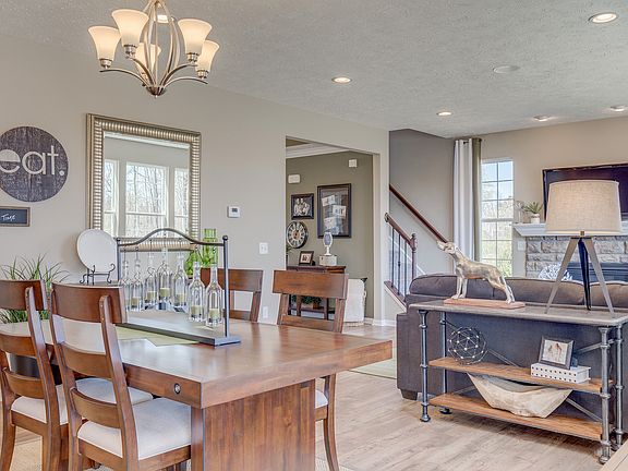 Flexible dining area