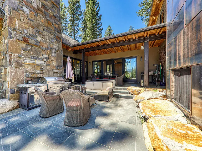 9269 Heartwood Dr — Photo 6