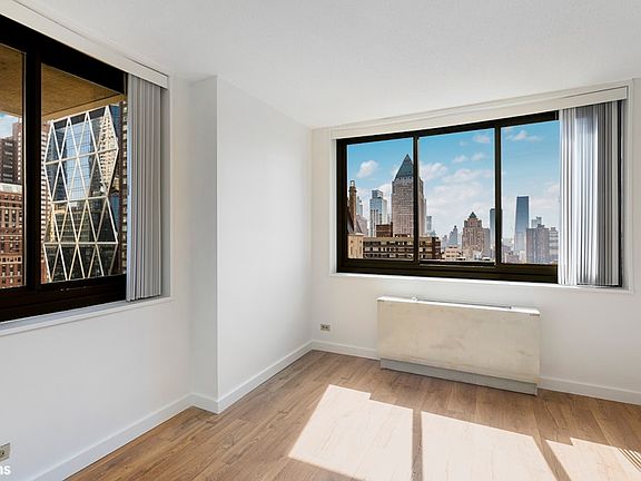 4th image of 347 W 57th St APT 24D