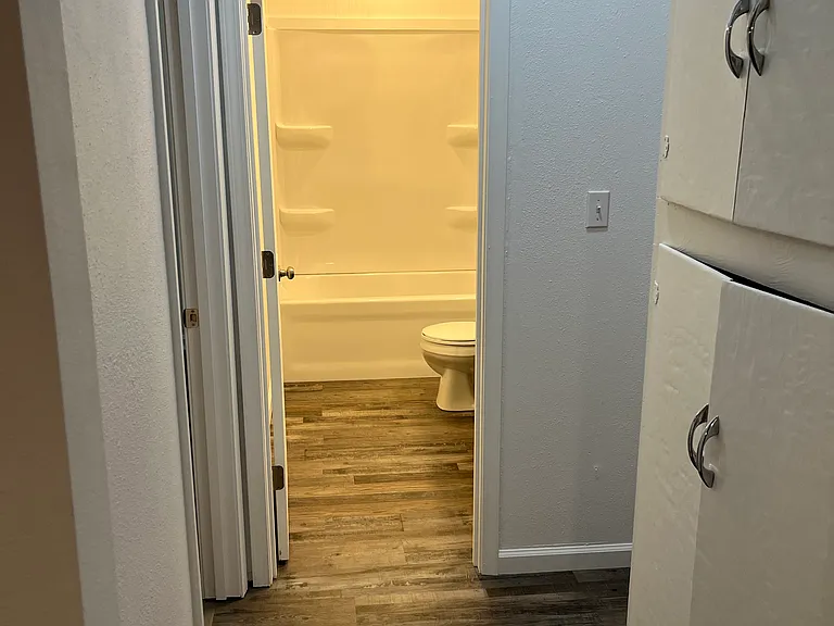 121 N Maple St — Photo 5