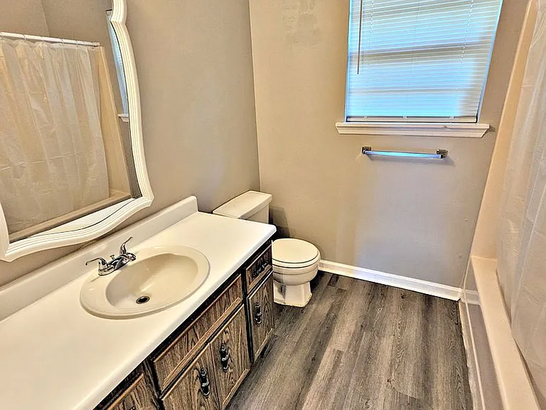 1606 N St SE — Photo 9