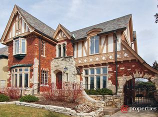 1118 N East Ave, Oak Park, IL 60302