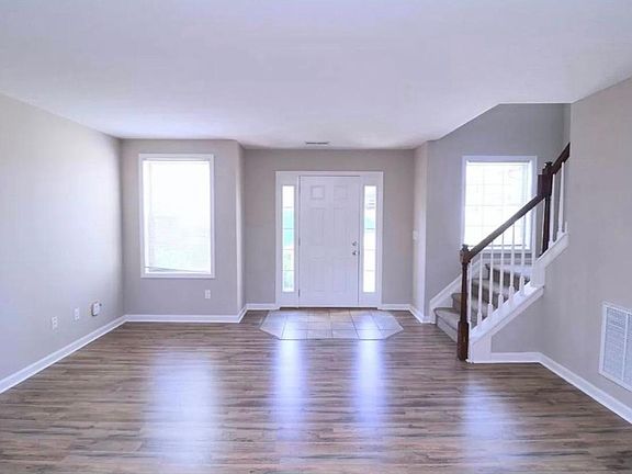 2nd image of 341 Silverbell Trce
