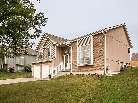 3rd image of 11204 Whispering Ln