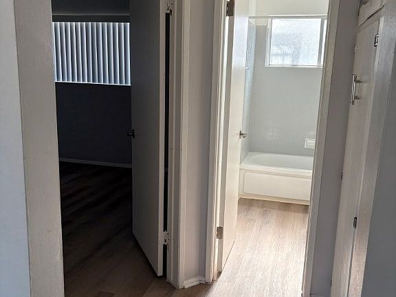 5th image of 1144 W 13th St #17