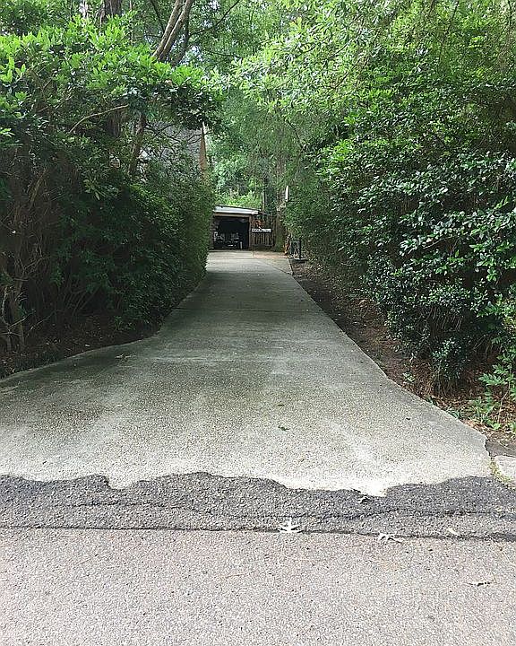 2nd image of 127 Robin Hood Dr
