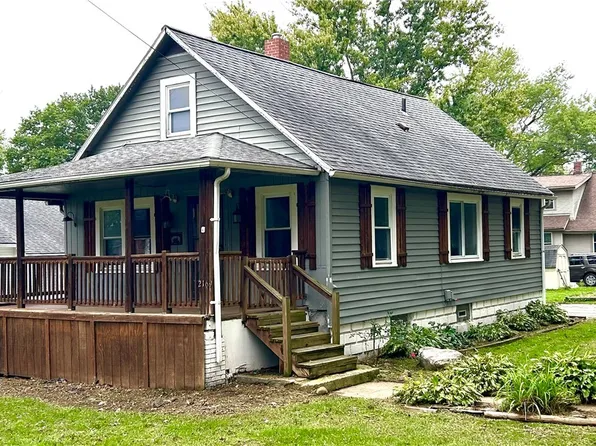 2169 Garfield Ave, Niles, OH 44446