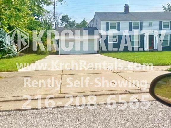 3rd image of 3655 Beacon Dr