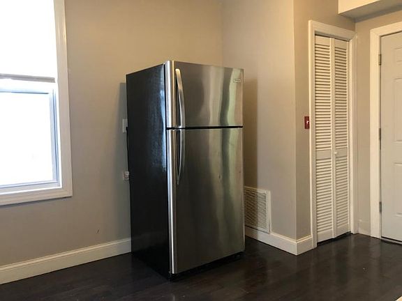 2nd image of 122 Virginia Ave #26