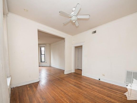 4th image of 356 W Dickens Ave APT 2L