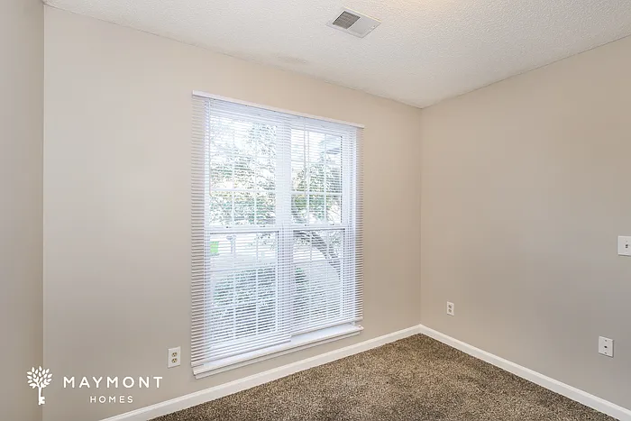 3 Danrock Ct — Photo 9