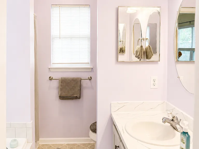 102 Summer Dr — Photo 29