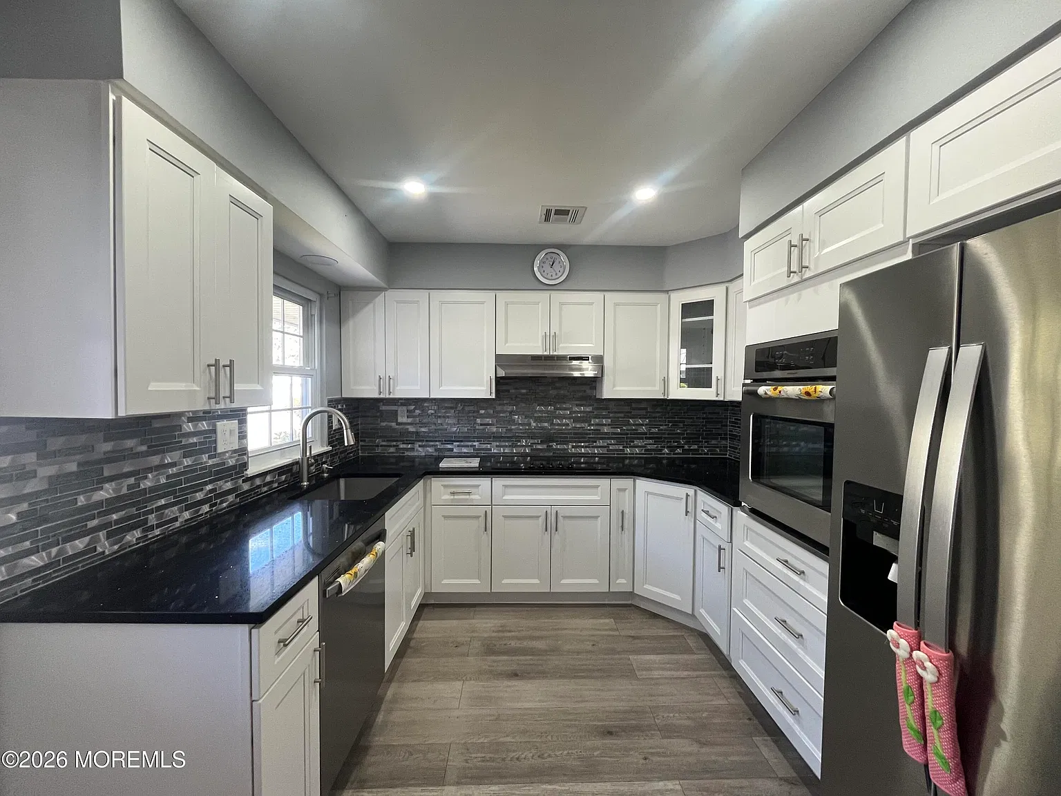 2 bed, 1246 sqft, $2,450 — Photo 1